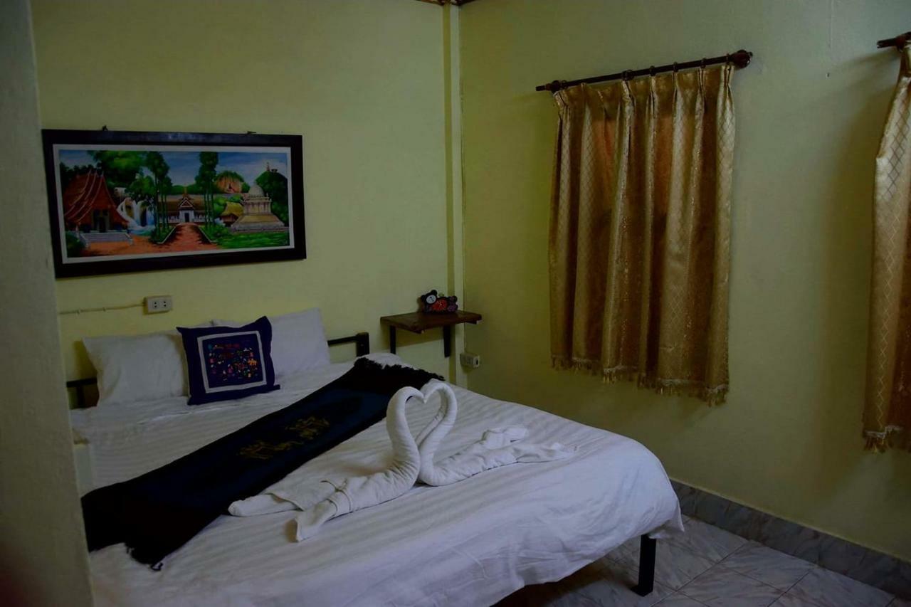 Mano Temple House Hotell Luang Prabang Exteriör bild