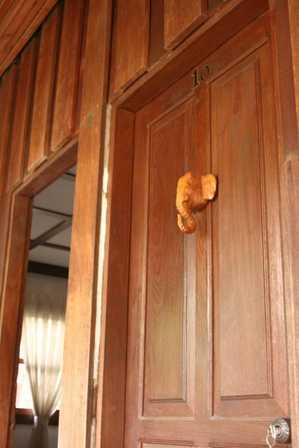 Mano Temple House Hotell Luang Prabang Exteriör bild